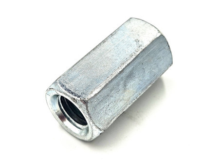 M8 Menetes szár toldó. 03713. ( 3D toldó anya ).  M8 x 11 x 28 mm hatszögű  ( 250 db / karton )  